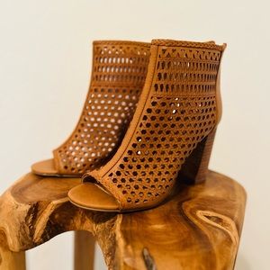 ‘Report’ open toed heels